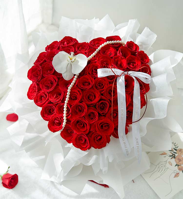 Heart-Shaped 52 Red Roses