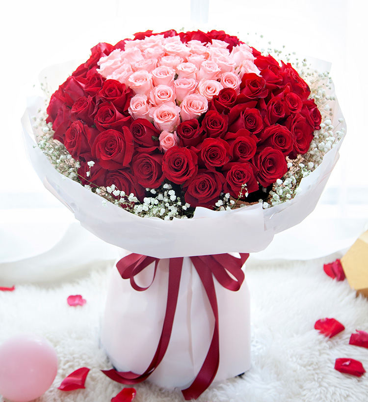 Thirty-three Diana Pink Roses Bouquet — alternate view