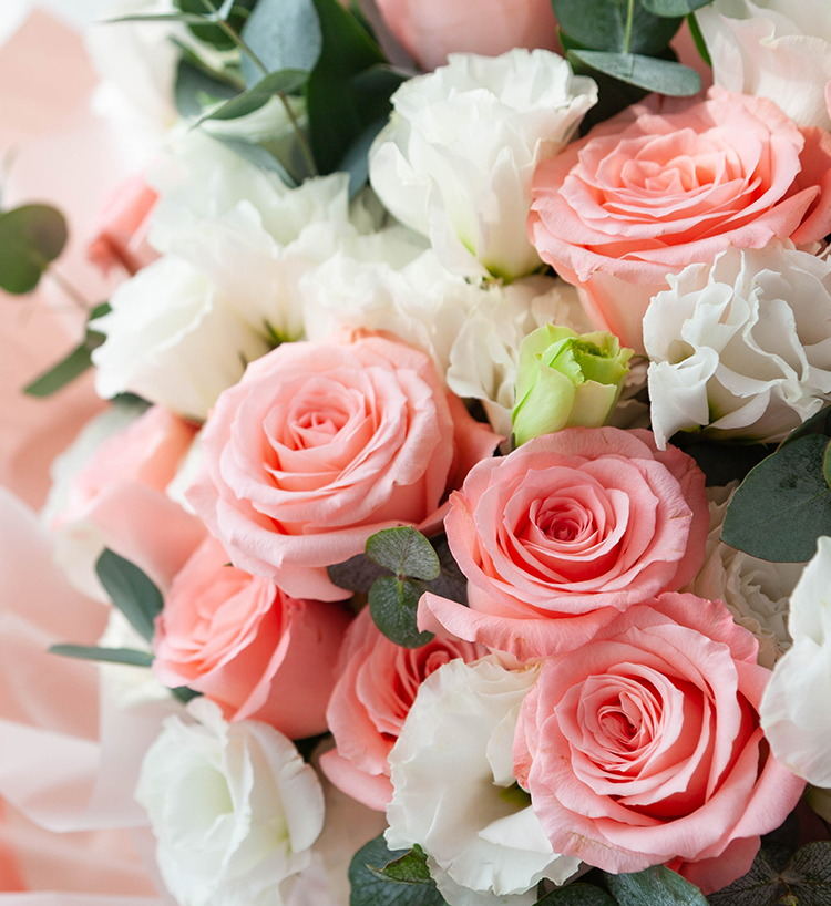 Princess Holiday Bouquet — alternate view
