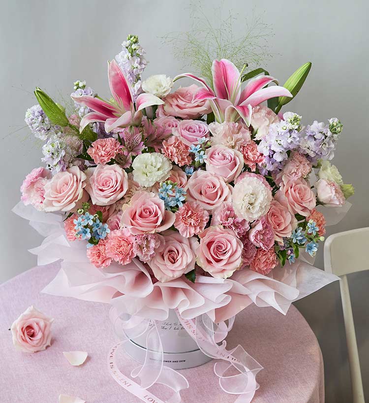 Sweet Warmth Flower Bucket